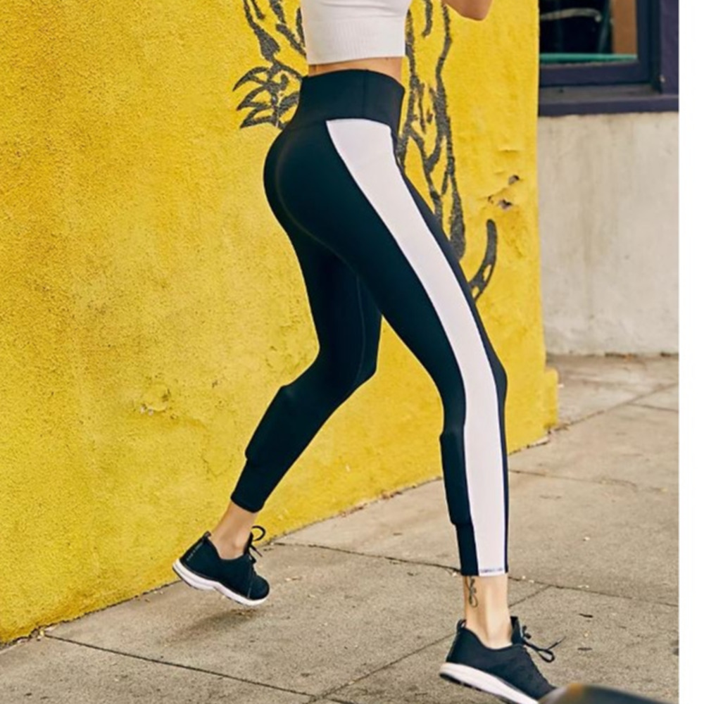 NWT!‎ Free People Kilogear Cut Booty Lift Weighted Leggings S